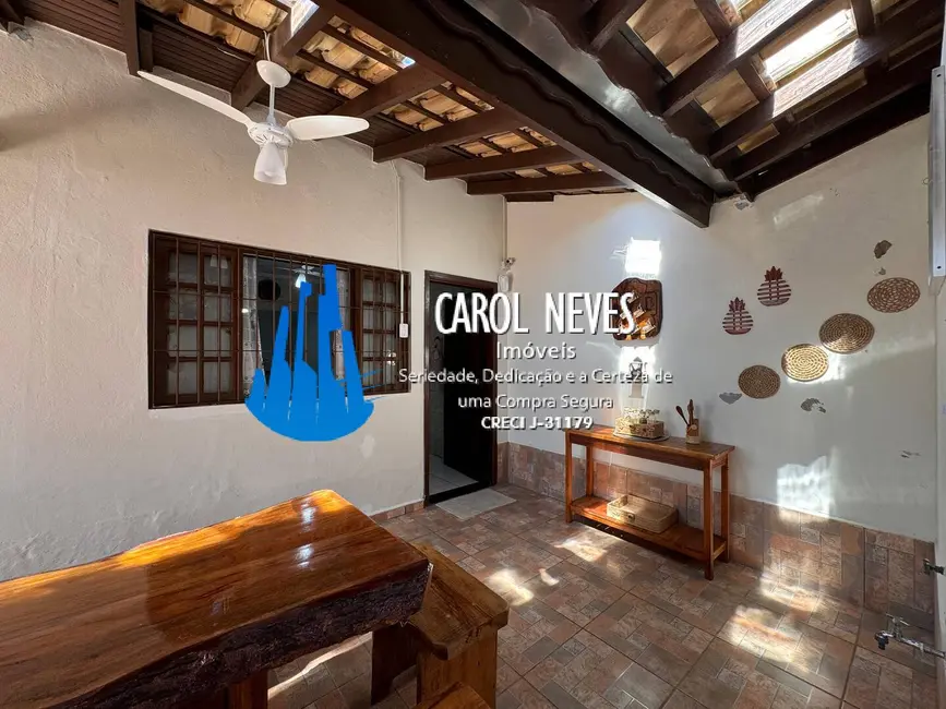 Foto 2 de Casa com 4 quartos à venda, 170m2 em Itanhaem - SP