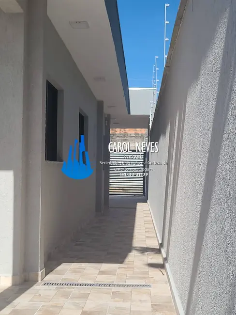 Foto 2 de Casa com 2 quartos à venda, 81m2 em Itanhaem - SP