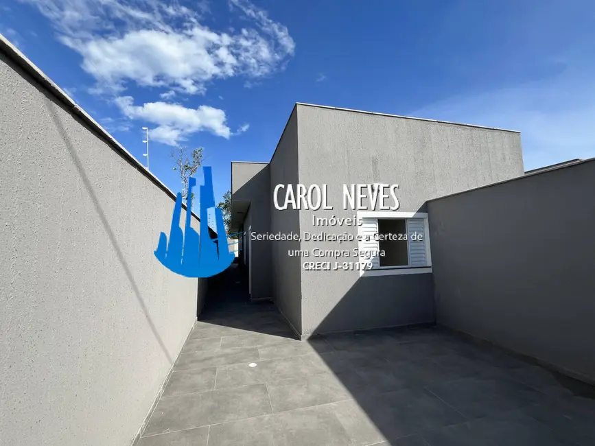 Foto 2 de Casa com 2 quartos à venda, 65m2 em Itanhaem - SP