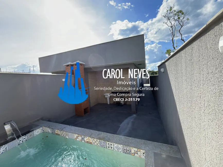Foto 1 de Casa com 2 quartos à venda, 65m2 em Itanhaem - SP