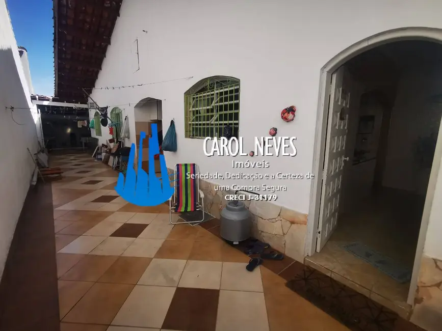 Foto 3 de Casa com 2 quartos à venda, 120m2 em Mongagua - SP