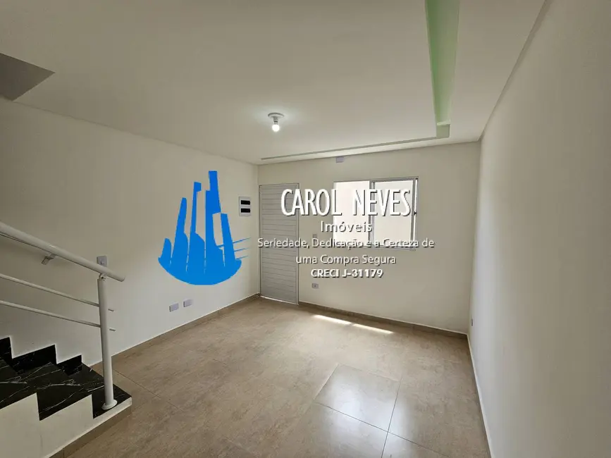 Foto 2 de Casa de Condomínio com 2 quartos à venda, 80m2 em Maracanã, Praia Grande - SP