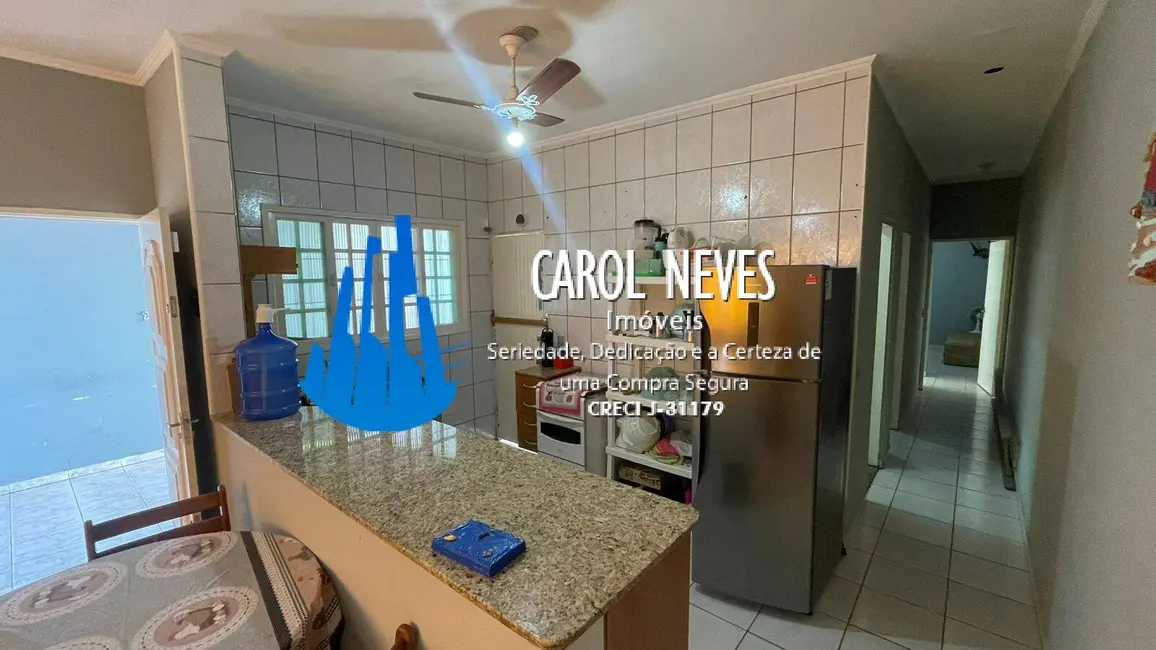 Foto 4 de Casa com 2 quartos à venda, 80m2 em Mongagua - SP