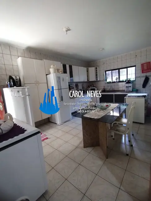 Sobrado com 4 quartos à venda, 300m2 em Itanhaem - SP - imagem 8 Foto 8 de Sobrado com 4 quartos à venda, 300m2 em Itanhaem - SP