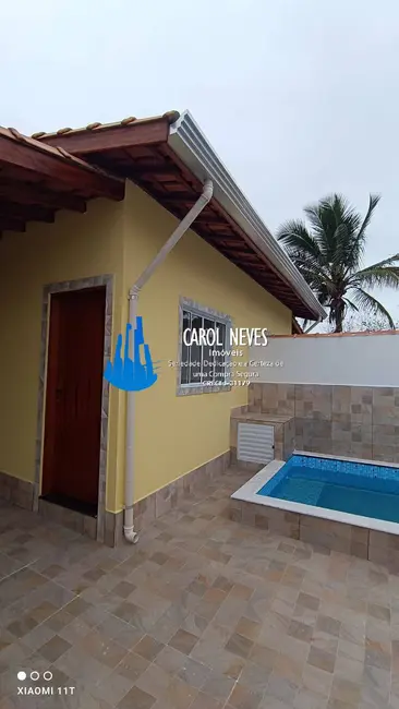 Foto 2 de Casa com 2 quartos à venda, 72m2 em Itanhaem - SP