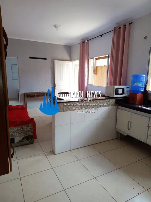 Casa com 2 quartos à venda, 80m2 em Itanhaem - SP - imagem 3 Foto 3 de Casa com 2 quartos à venda, 80m2 em Itanhaem - SP