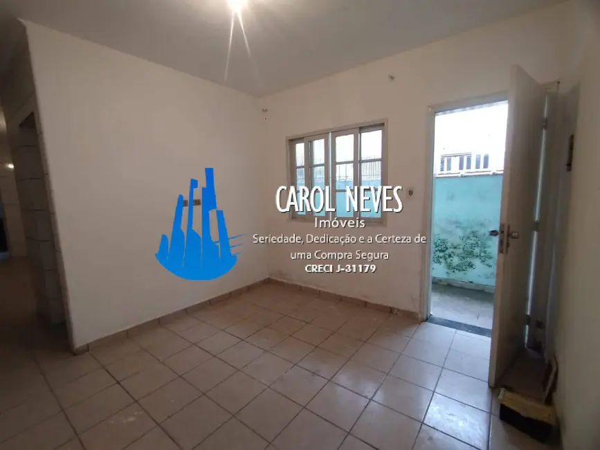 Casa com 2 quartos à venda, 125m2 em Praia Grande - SP - imagem 2 Foto 2 de Casa com 2 quartos à venda, 125m2 em Praia Grande - SP