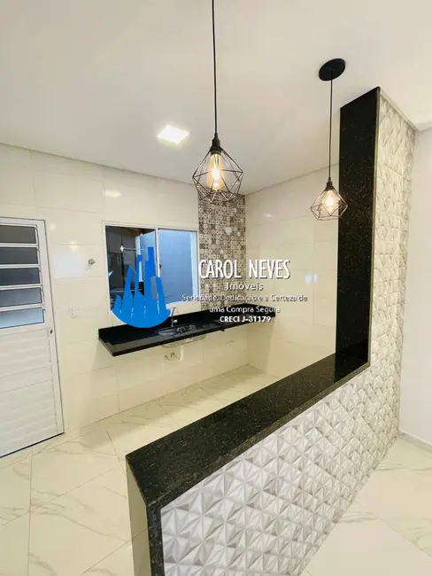 Casa com 2 quartos à venda, 60m2 em Praia Grande - SP - imagem 3 Foto 3 de Casa com 2 quartos à venda, 60m2 em Praia Grande - SP