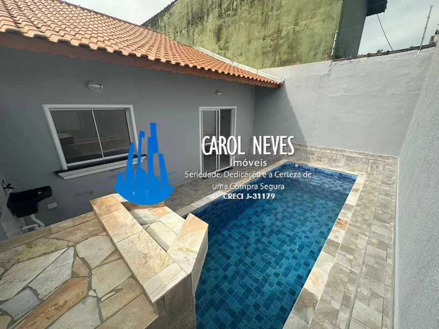 Foto 1 de Casa com 2 quartos à venda, 68m2 em Mongagua - SP