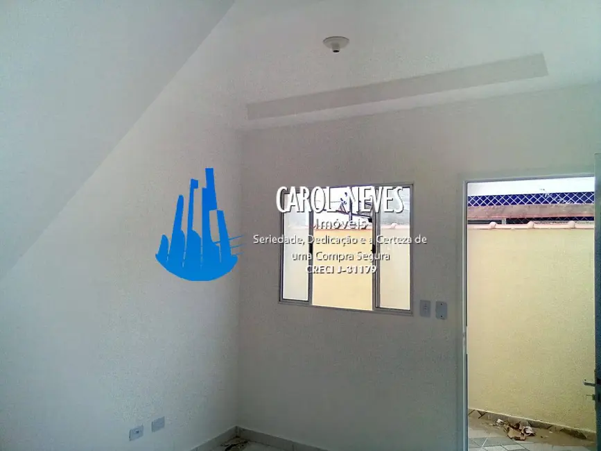 Casa com 2 quartos à venda, 50m2 em Praia Grande - SP - imagem 3 Foto 3 de Casa com 2 quartos à venda, 50m2 em Praia Grande - SP