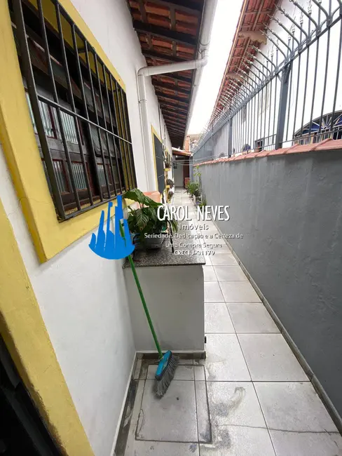 Foto 3 de Casa com 2 quartos à venda, 90m2 em Maracanã, Praia Grande - SP