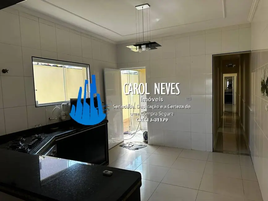 Casa com 2 quartos à venda, 320m2 em Maracanã, Praia Grande - SP - imagem 3 Foto 3 de Casa com 2 quartos à venda, 320m2 em Maracanã, Praia Grande - SP