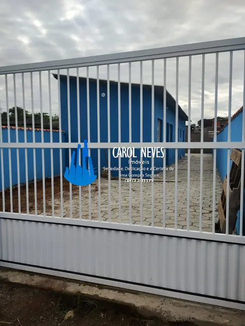 Foto 2 de Casa com 2 quartos à venda, 70m2 em Itanhaem - SP