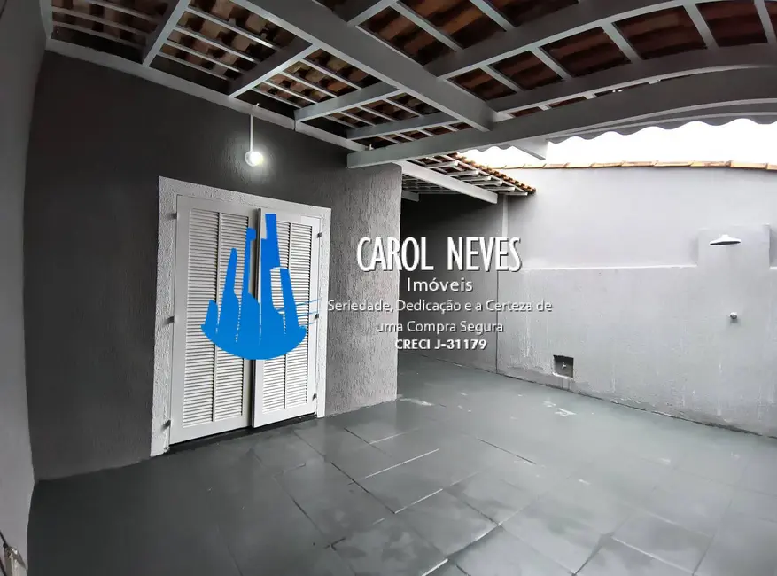 Foto 3 de Casa com 2 quartos à venda, 70m2 em Mongagua - SP