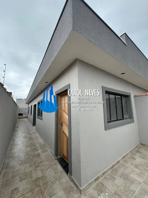 Foto 2 de Casa com 2 quartos à venda, 56m2 em Itanhaem - SP