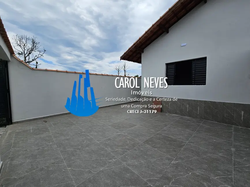 Foto 2 de Casa com 2 quartos à venda, 60m2 em Mongagua - SP