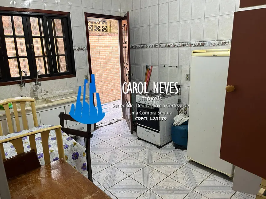 Sobrado com 4 quartos à venda, 150m2 em Itanhaem - SP - imagem 6 Foto 6 de Sobrado com 4 quartos à venda, 150m2 em Itanhaem - SP