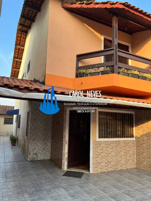 Sobrado com 4 quartos à venda, 150m2 em Itanhaem - SP - imagem 2 Foto 2 de Sobrado com 4 quartos à venda, 150m2 em Itanhaem - SP