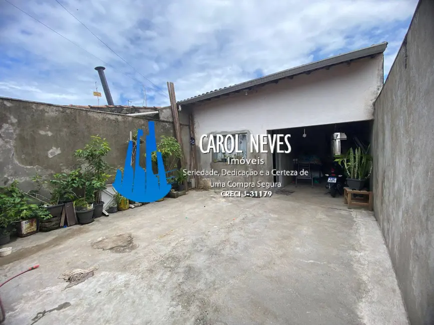 Foto 4 de Casa com 2 quartos à venda, 69m2 em Mongagua - SP