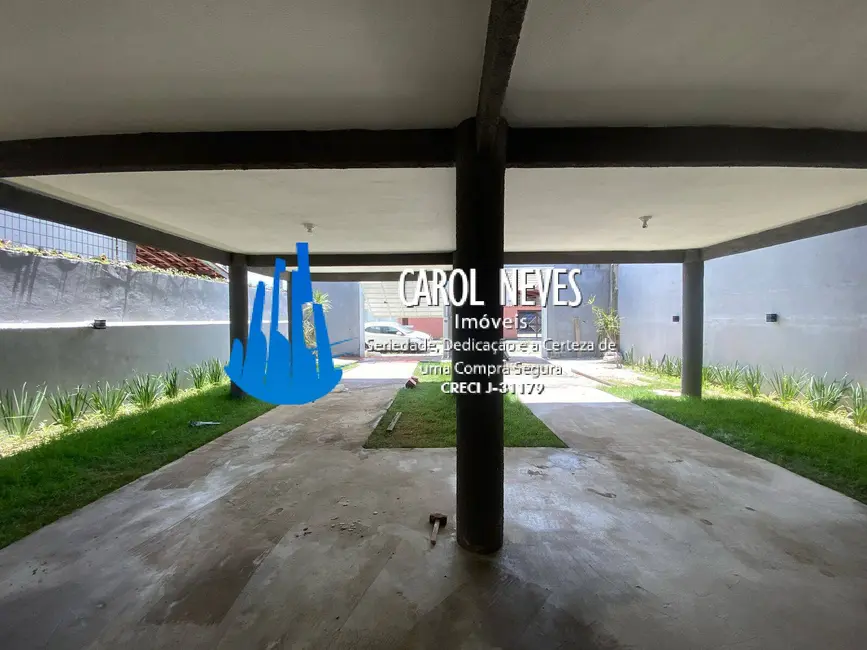 Foto 2 de Sobrado com 3 quartos à venda, 200m2 em Mongagua - SP