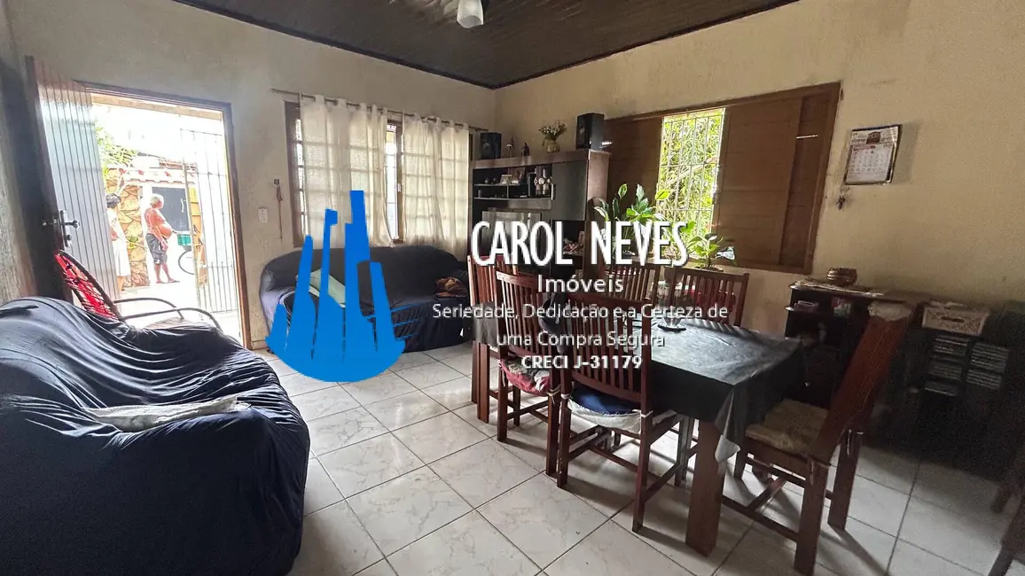 Foto 2 de Casa com 4 quartos à venda, 200m2 em Mongagua - SP