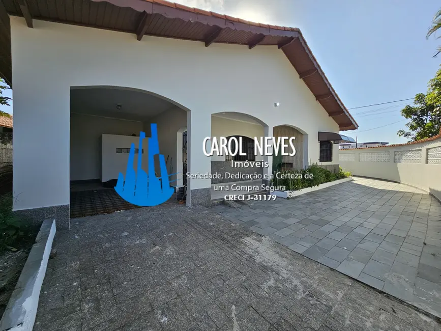 Foto 2 de Casa com 3 quartos à venda, 300m2 em Mongagua - SP