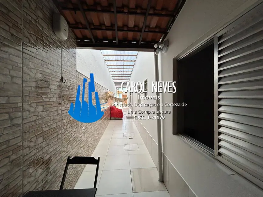 Foto 8 de Sobrado com 6 quartos à venda, 110m2 em Mongagua - SP