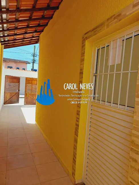Foto 2 de Casa com 2 quartos à venda, 65m2 em Itanhaem - SP
