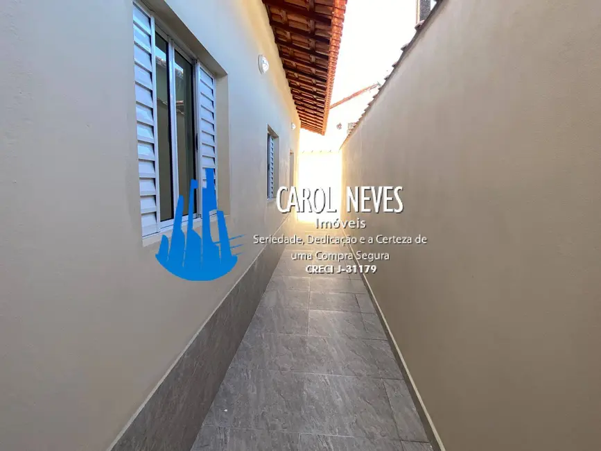 Foto 3 de Casa com 3 quartos à venda, 90m2 em Mongagua - SP