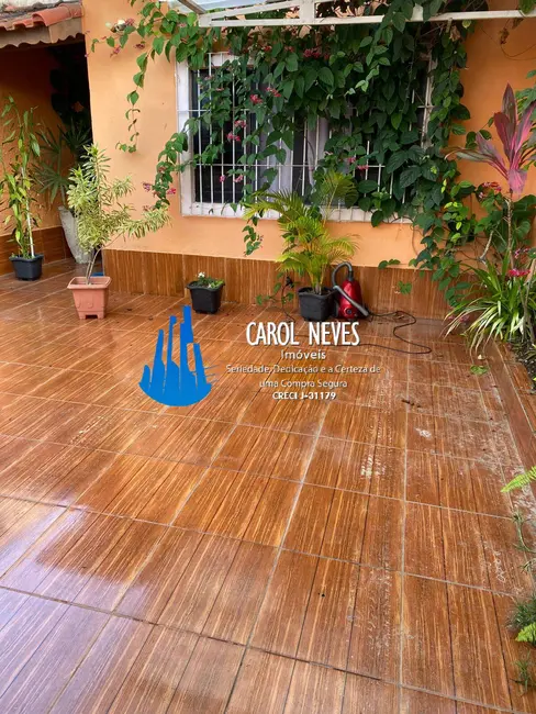 Foto 2 de Casa com 2 quartos à venda, 65m2 em Mongagua - SP