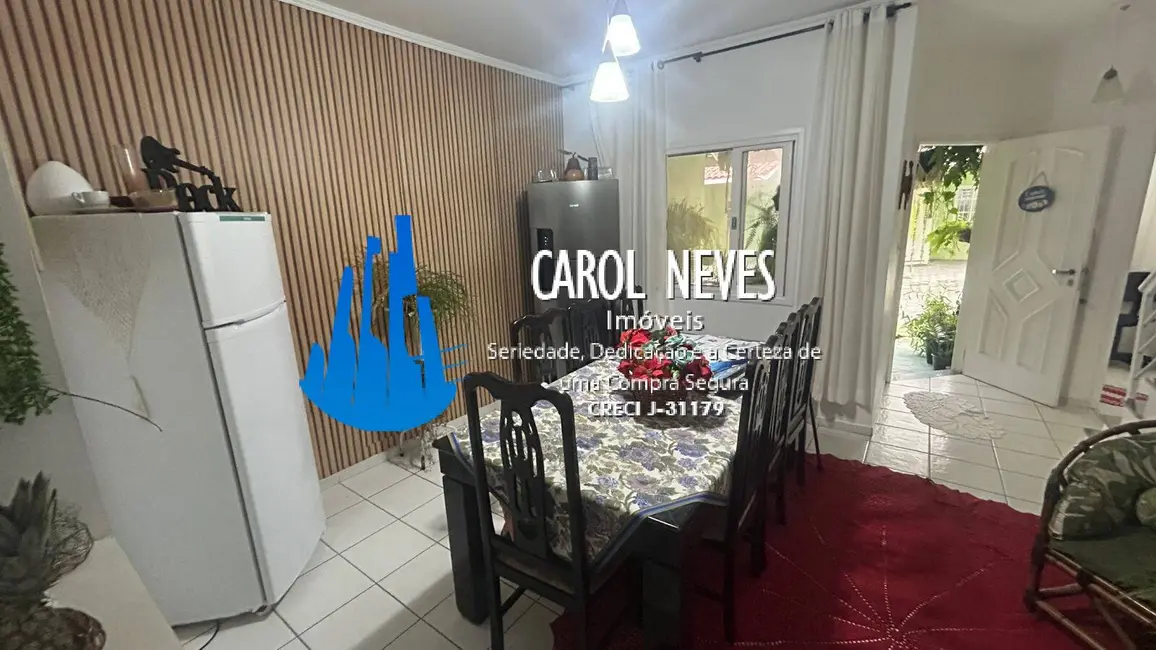 Foto 4 de Casa com 2 quartos à venda, 80m2 em Mongagua - SP