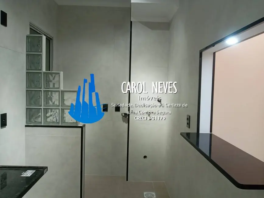 Foto 8 de Casa com 2 quartos à venda, 75m2 em Mongagua - SP