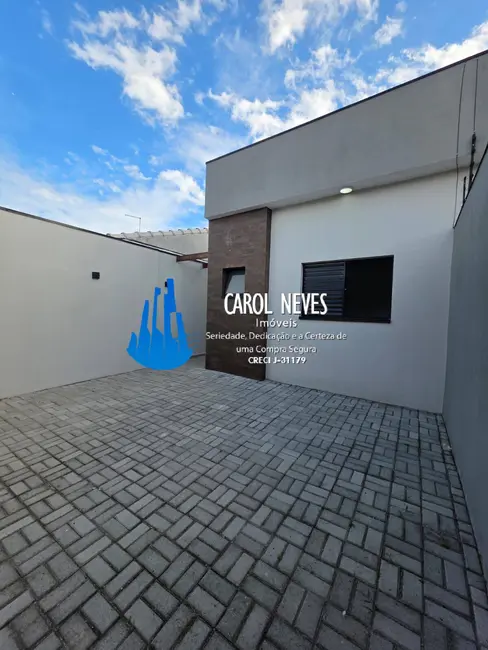 Foto 2 de Casa com 2 quartos à venda, 75m2 em Mongagua - SP