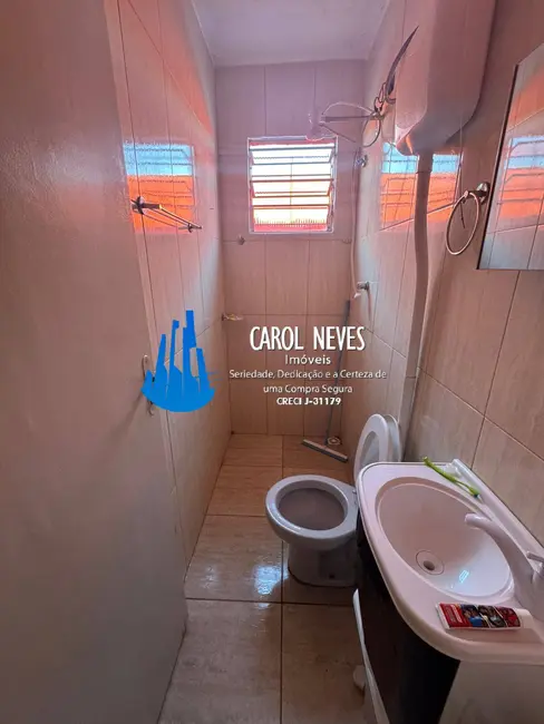 Foto 9 de Casa com 2 quartos à venda, 60m2 em Mongagua - SP