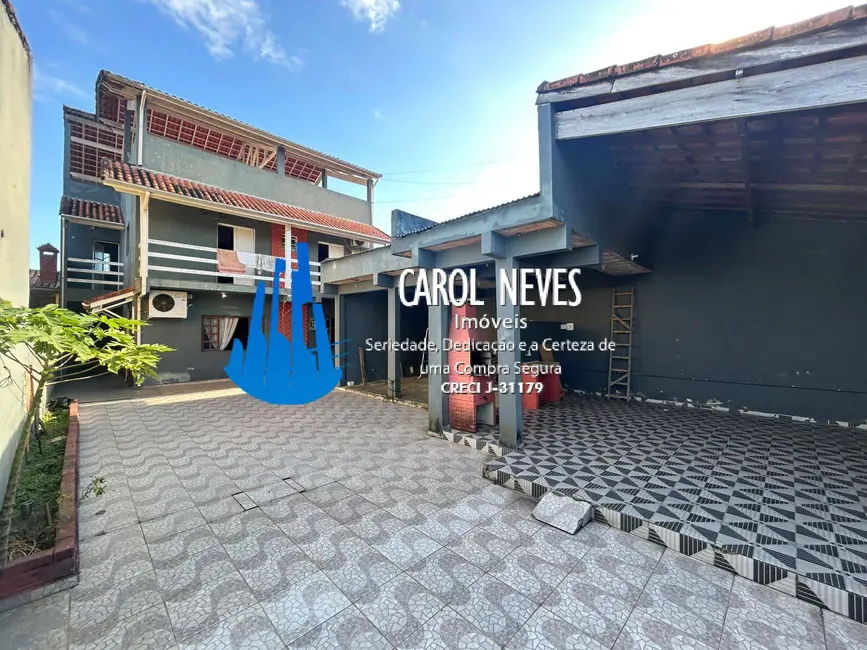 Foto 2 de Casa com 4 quartos à venda, 281m2 em Itanhaem - SP