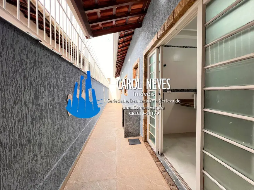 Foto 4 de Casa com 2 quartos à venda, 125m2 em Real, Praia Grande - SP