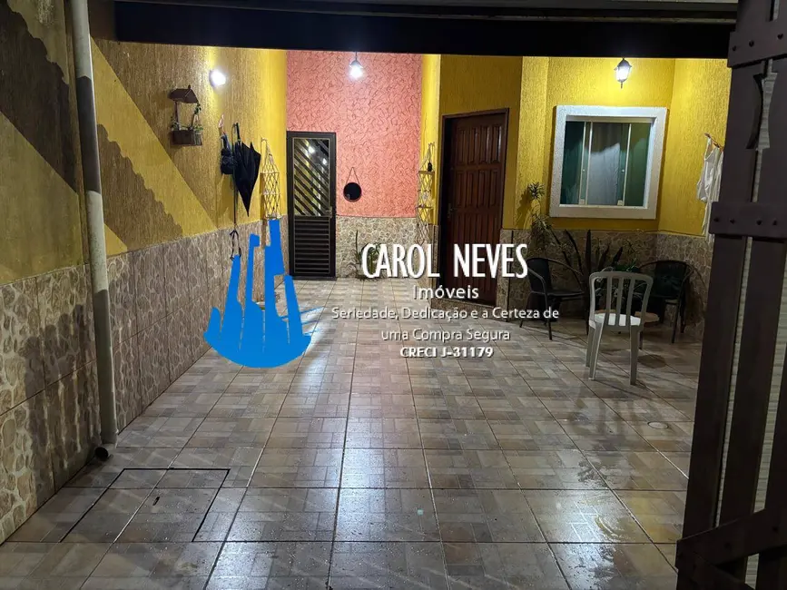 Foto 2 de Casa com 2 quartos à venda, 44m2 em Mongagua - SP