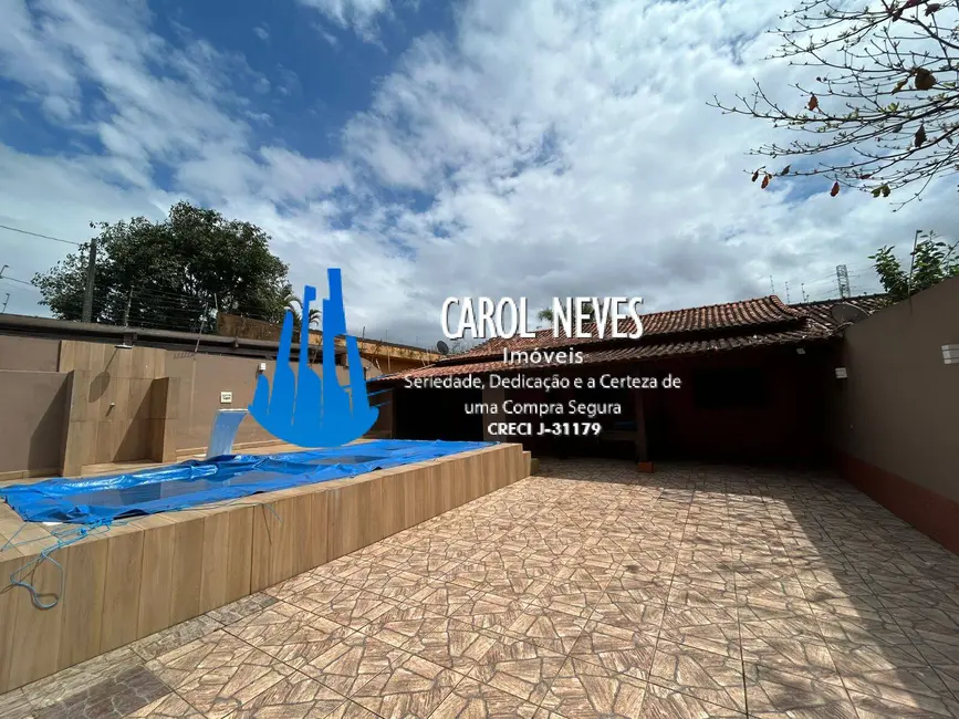 Foto 4 de Casa com 4 quartos à venda, 142m2 em Mongagua - SP