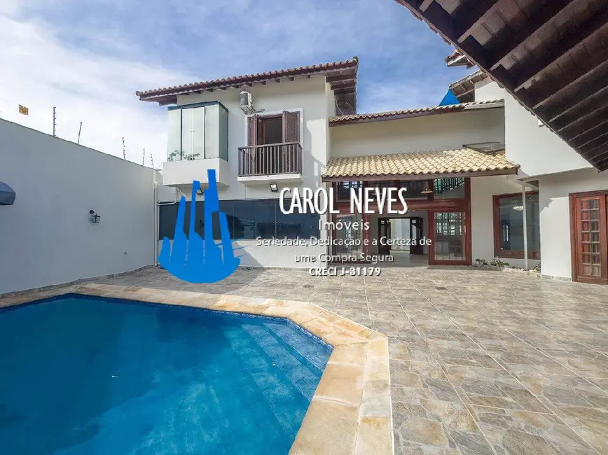Casa com 5 quartos à venda, 492m2 em Canto do Forte, Praia Grande - SP - imagem 2 Foto 2 de Casa com 5 quartos à venda, 492m2 em Canto do Forte, Praia Grande - SP