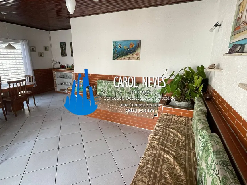 Casa com 4 quartos à venda e para alugar, 137m2 em Mongagua - SP - imagem 8 Foto 8 de Casa com 4 quartos à venda e para alugar, 137m2 em Mongagua - SP