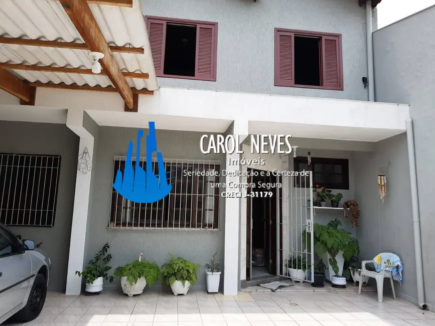 Foto 2 de Sobrado com 4 quartos à venda, 85m2 em Mongagua - SP