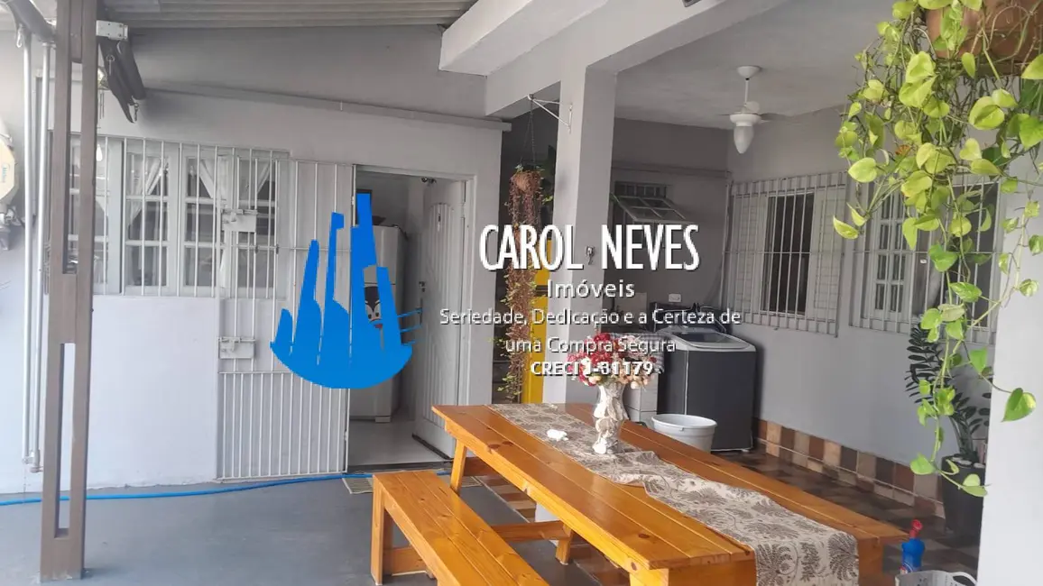 Foto 2 de Casa com 2 quartos à venda, 105m2 em Itanhaem - SP