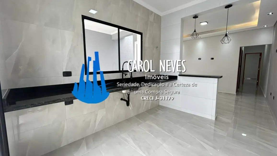 Foto 9 de Casa com 2 quartos à venda, 69m2 em Mongagua - SP