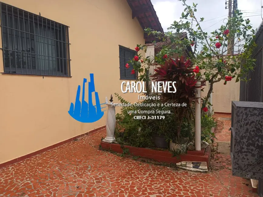 Foto 2 de Casa com 4 quartos à venda, 176m2 em Mongagua - SP