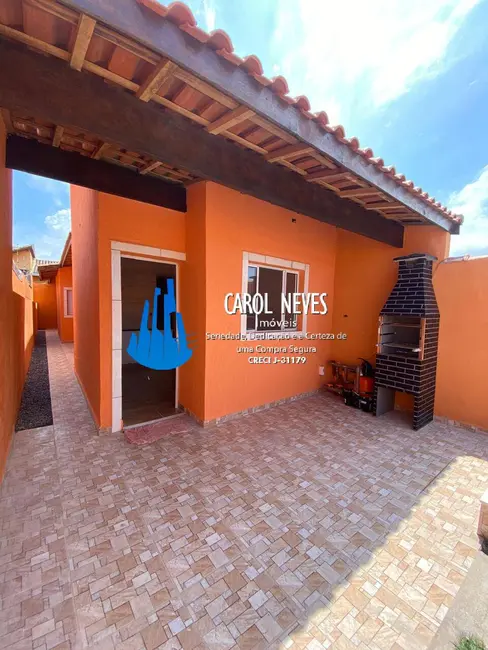 Foto 2 de Casa com 2 quartos à venda, 61m2 em Itanhaem - SP