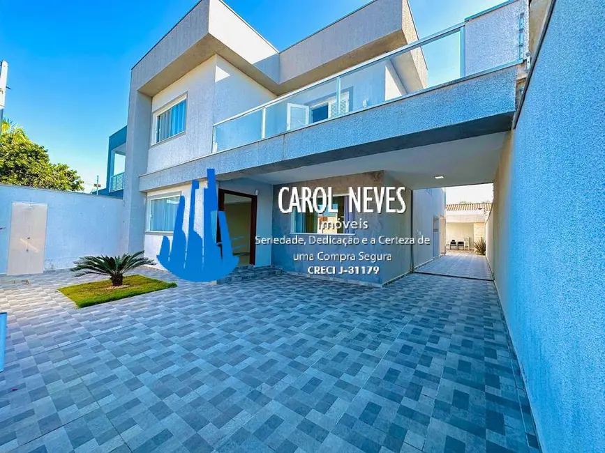 Foto 2 de Sobrado com 4 quartos à venda, 310m2 em Itanhaem - SP