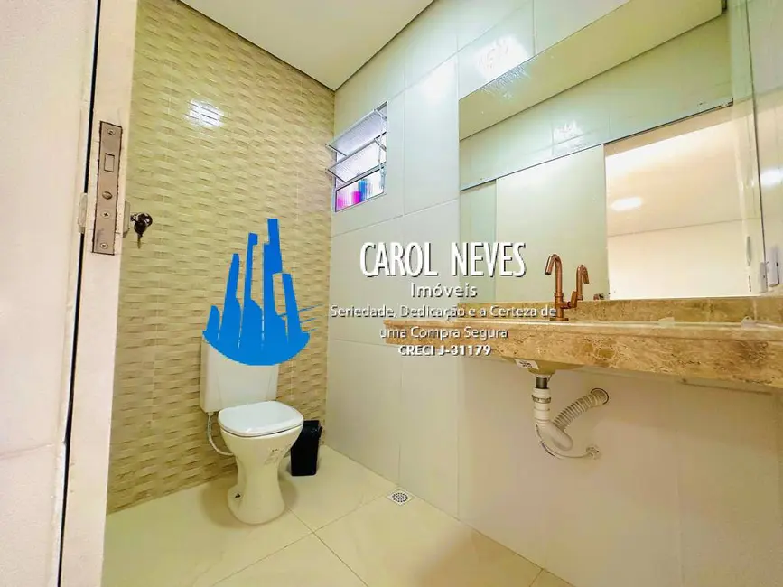 Foto 8 de Sobrado com 4 quartos à venda, 310m2 em Itanhaem - SP