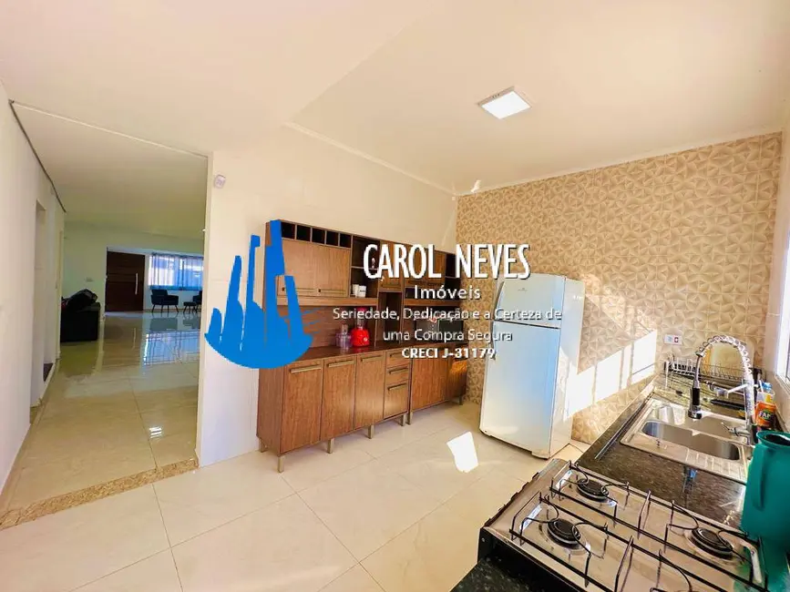 Foto 7 de Sobrado com 4 quartos à venda, 310m2 em Itanhaem - SP