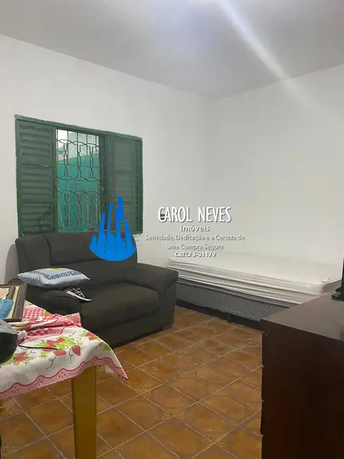 Foto 8 de Casa com 2 quartos à venda, 66m2 em Itanhaem - SP