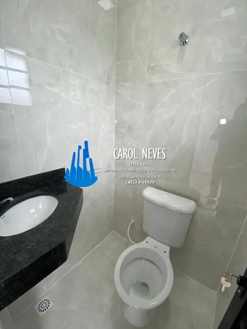 Foto 6 de Casa com 2 quartos à venda, 66m2 em Mongagua - SP